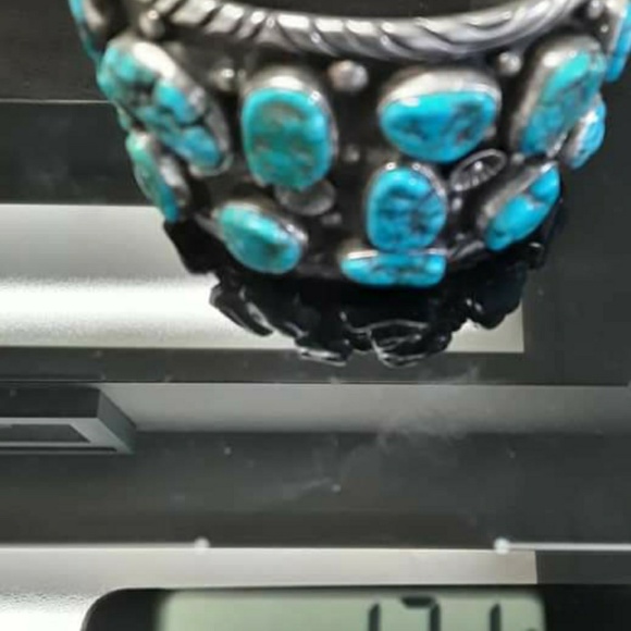 Vintage Navajo Sterling Turquoise Cuff - Picture 3 of 8